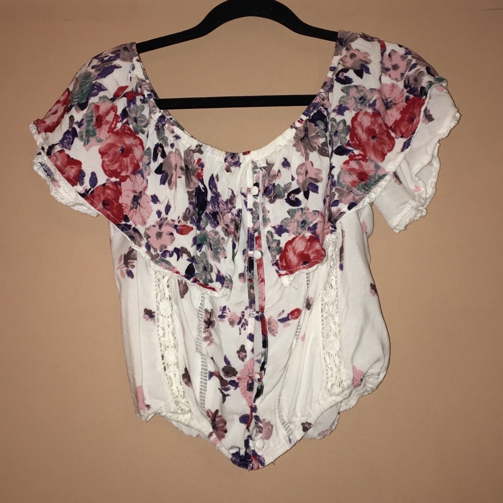 Floral crop top blouse